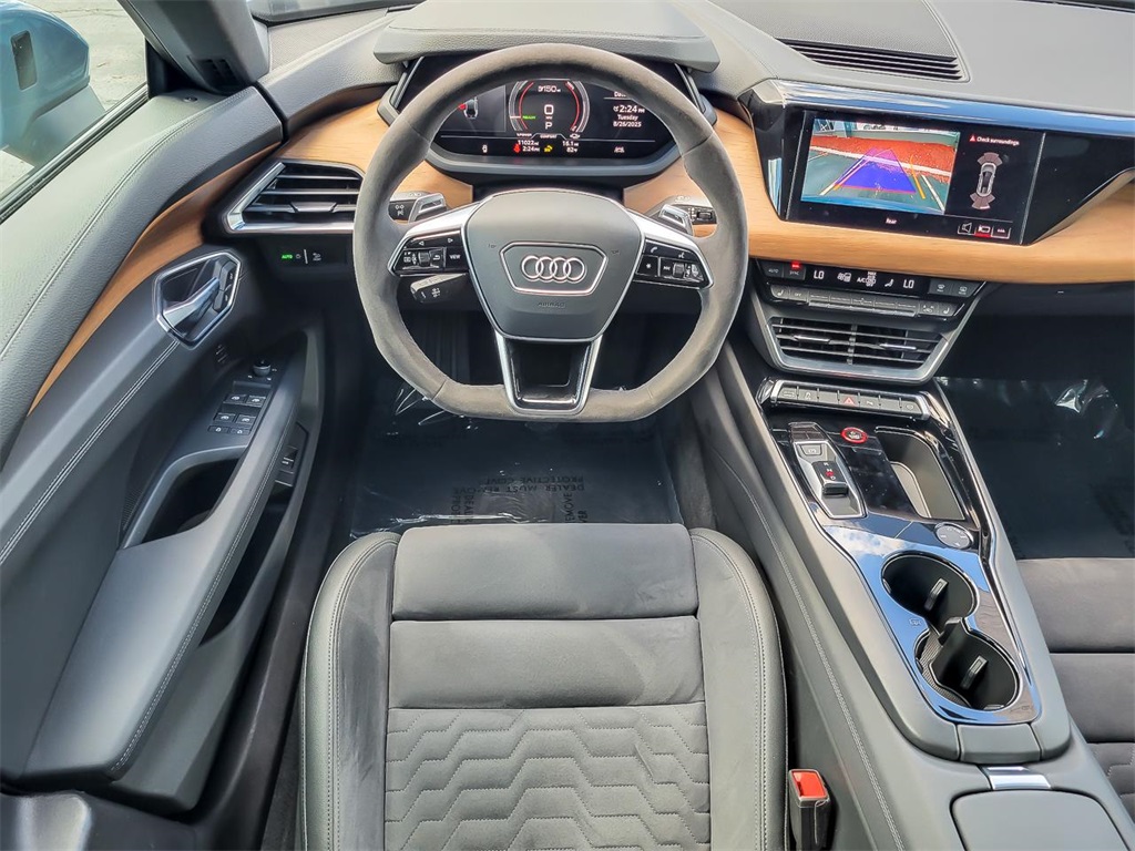 2023 Audi e-tron GT Premium Plus photo 12