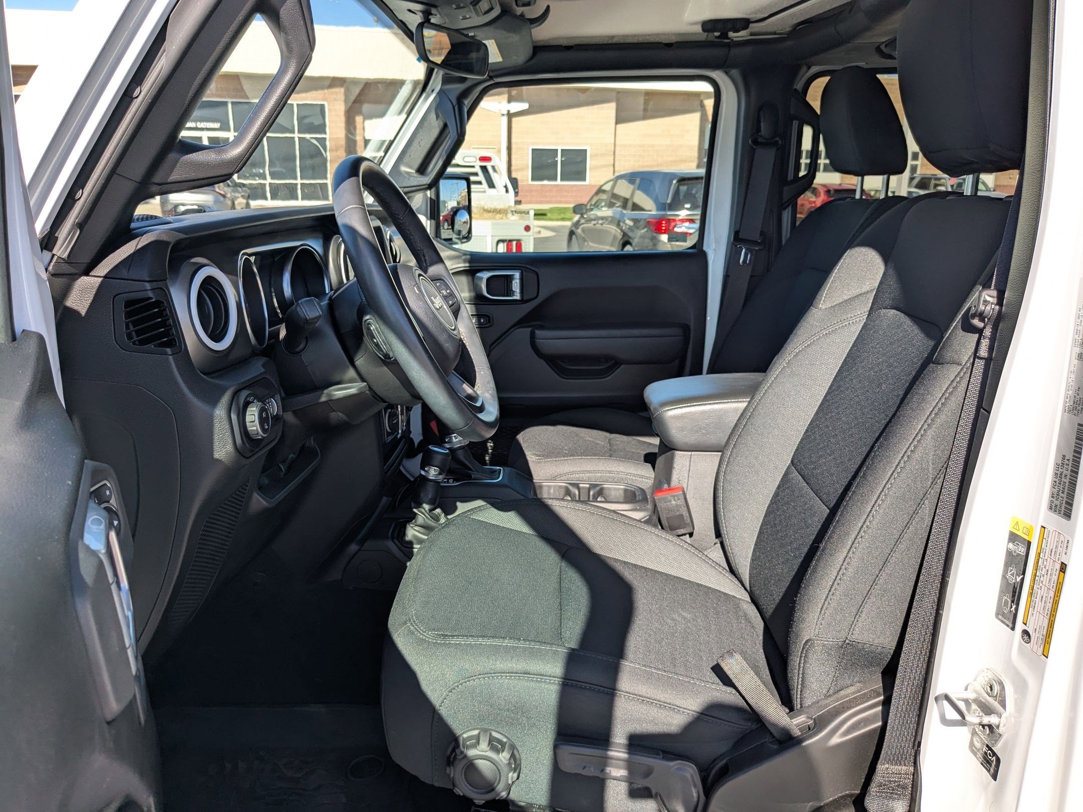 2022 Jeep Gladiator Willys photo 16