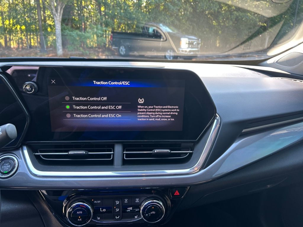 2024 Chevrolet Trax ACTIV photo 14