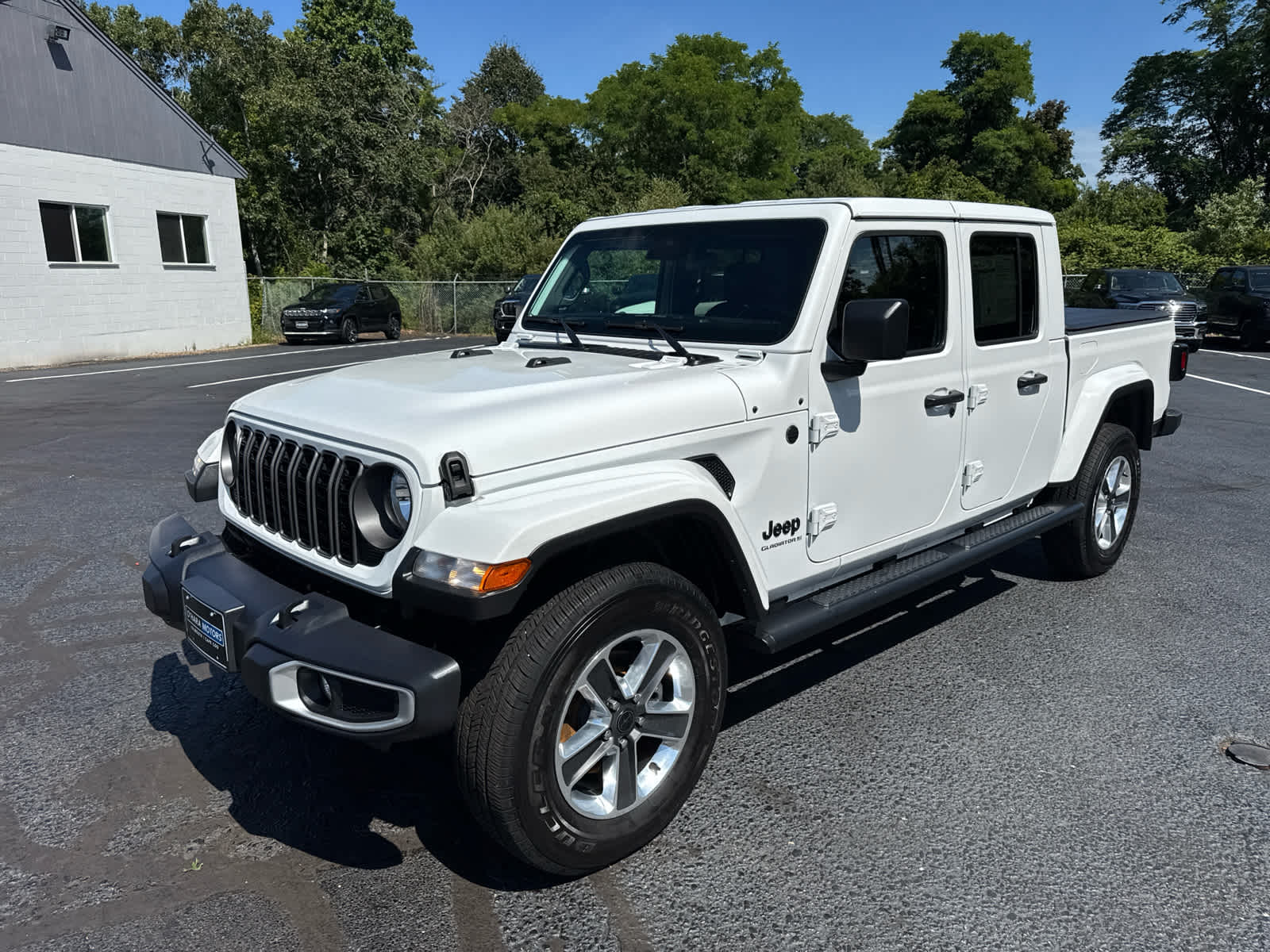 2024 Jeep Gladiator Sport S photo 4