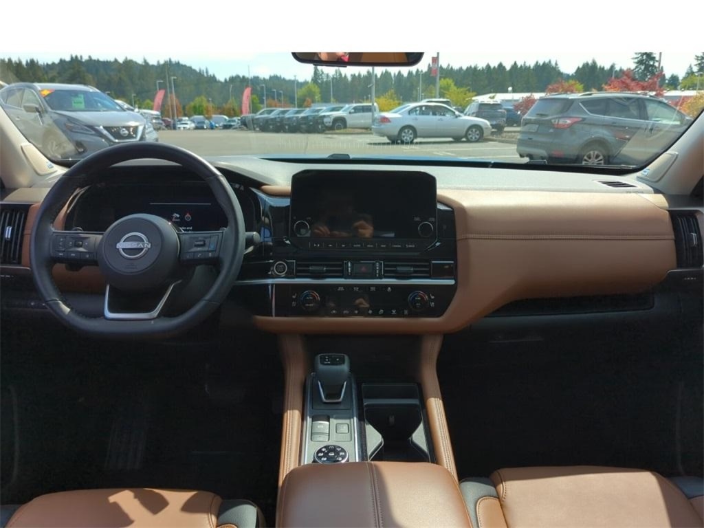 2024 Nissan Pathfinder Platinum photo 19