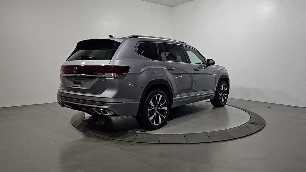 2026 Volkswagen Atlas SEL Premium R-Line photo 4