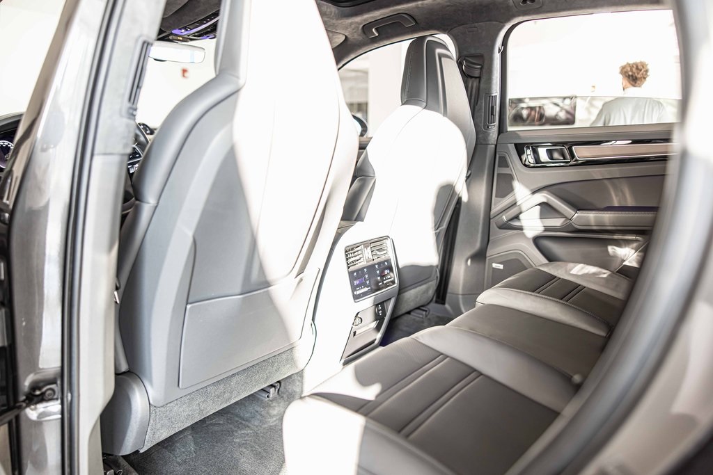 2021 PORSCHE CAYENNE - Image 35