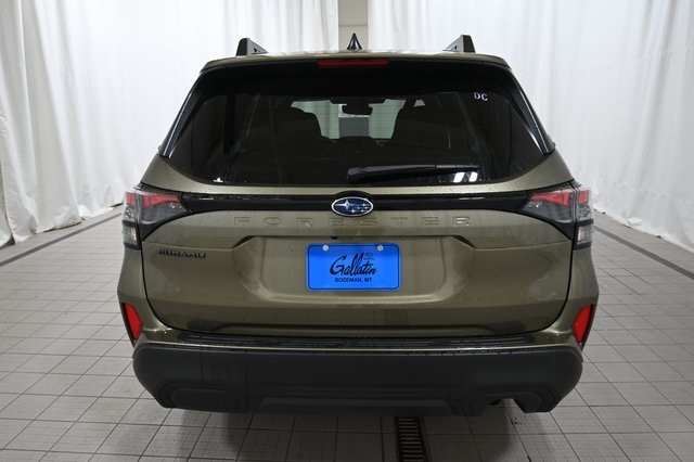 2025 Subaru Forester Premium photo 9