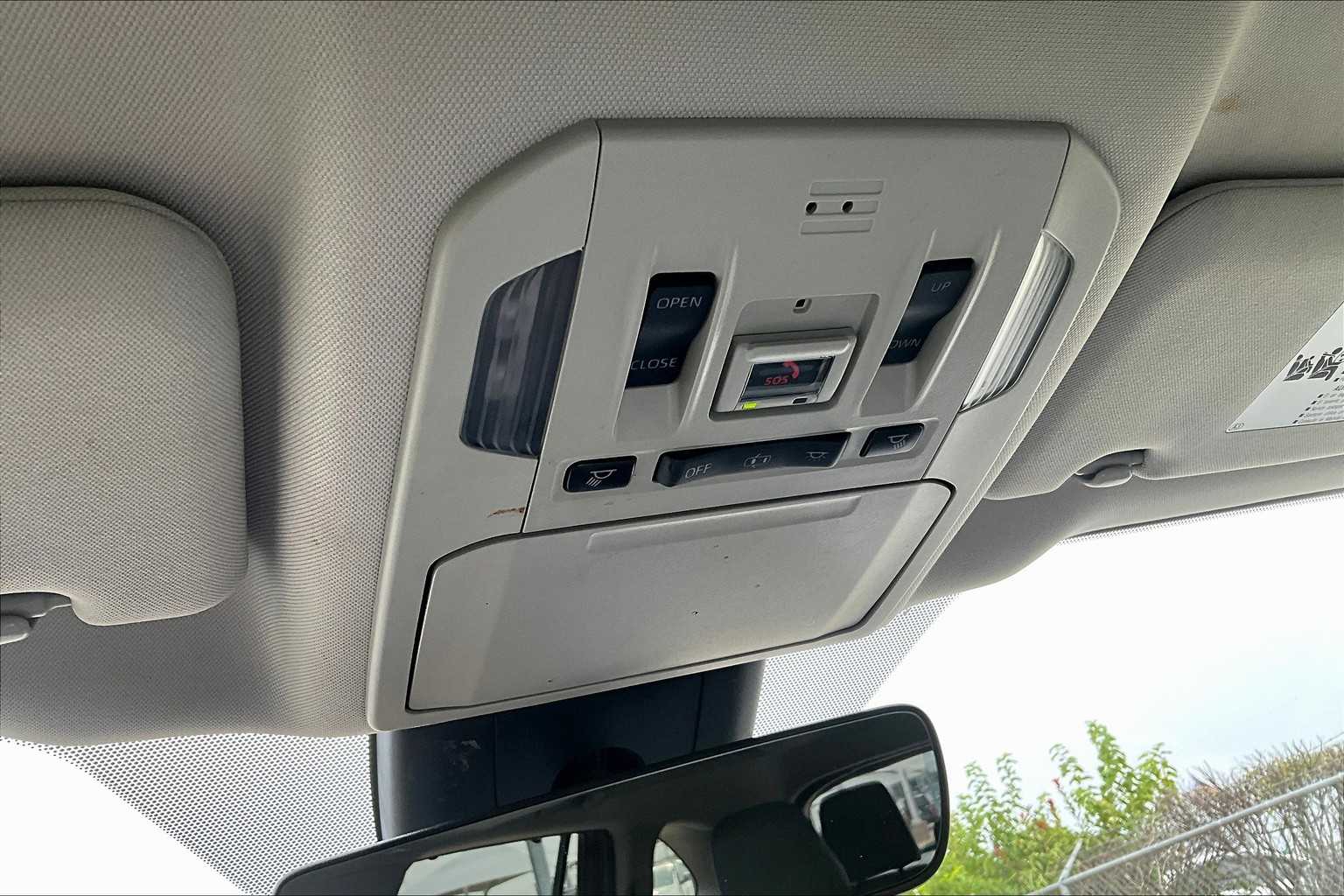 2020 Toyota Highlander Limited photo 29