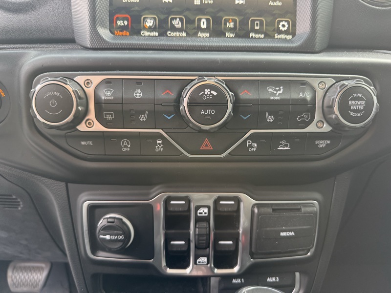 2023 Jeep Wrangler Altitude photo 10
