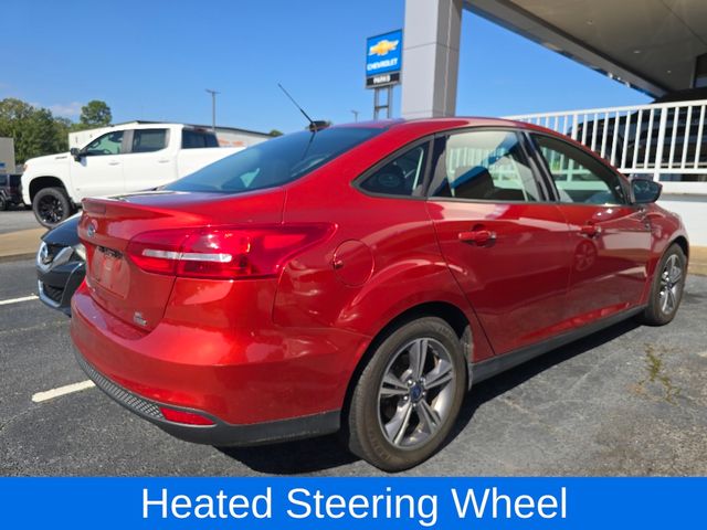 2018 Ford Focus SE photo 2