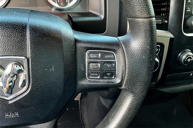 2015 Ram 1500 SLT photo 11