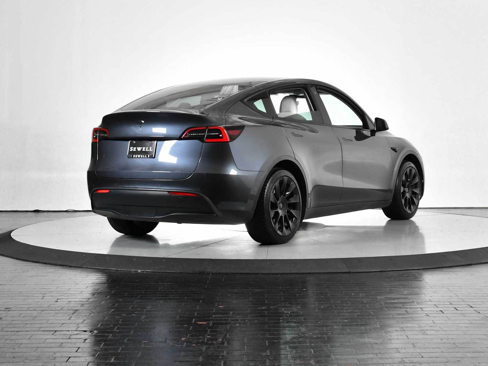 2021 Tesla Model Y Standard Range photo 4
