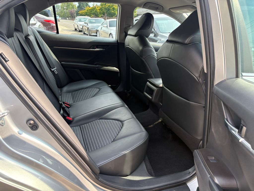 2021 Toyota Camry SE photo 28