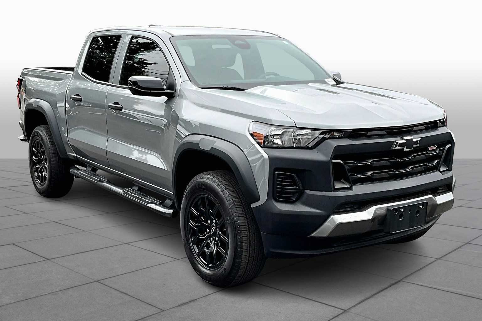 2023 Chevrolet Colorado Trail Boss photo 2