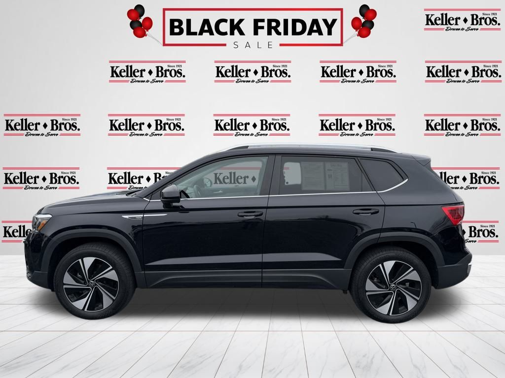 2024 Volkswagen Taos SE photo 3