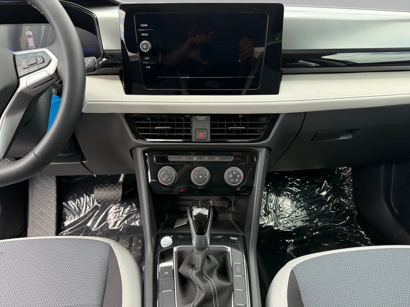 2025 Volkswagen Taos S photo 11