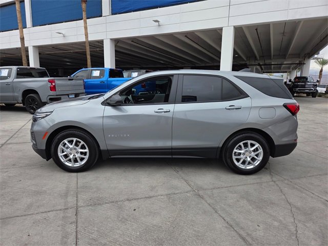 2024 Chevrolet Equinox LS photo 2