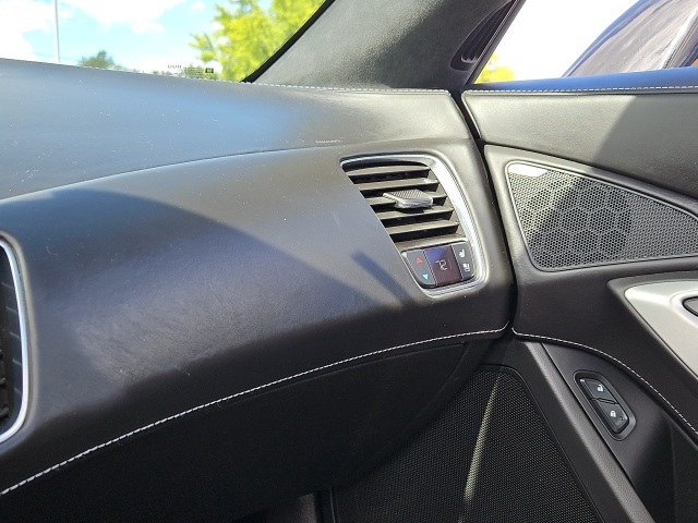 2015 Chevrolet Corvette Stingray Z51 3LT photo 36