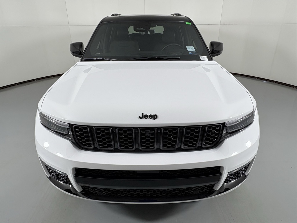 2025 Jeep Grand Cherokee L Summit Reserve photo 3