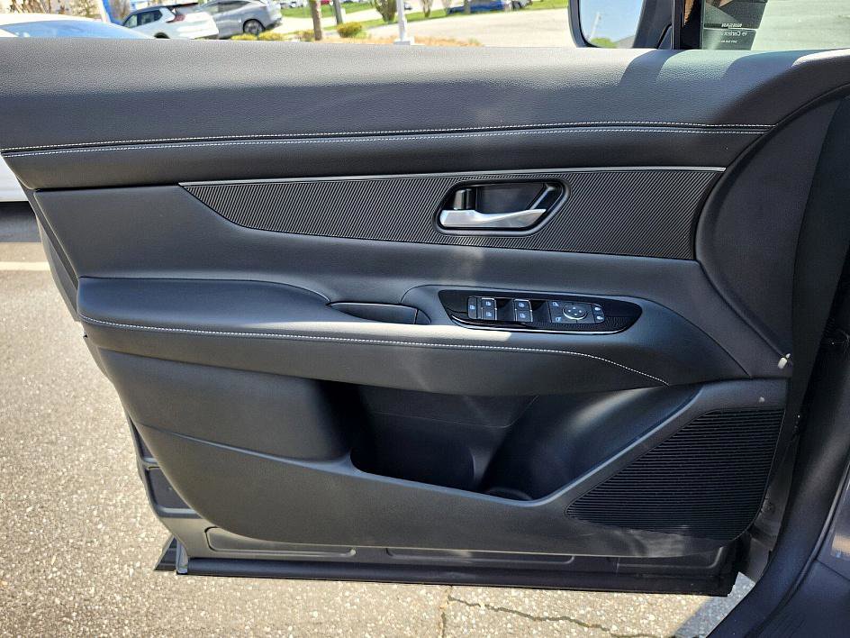 2025 Nissan Murano SV photo 17