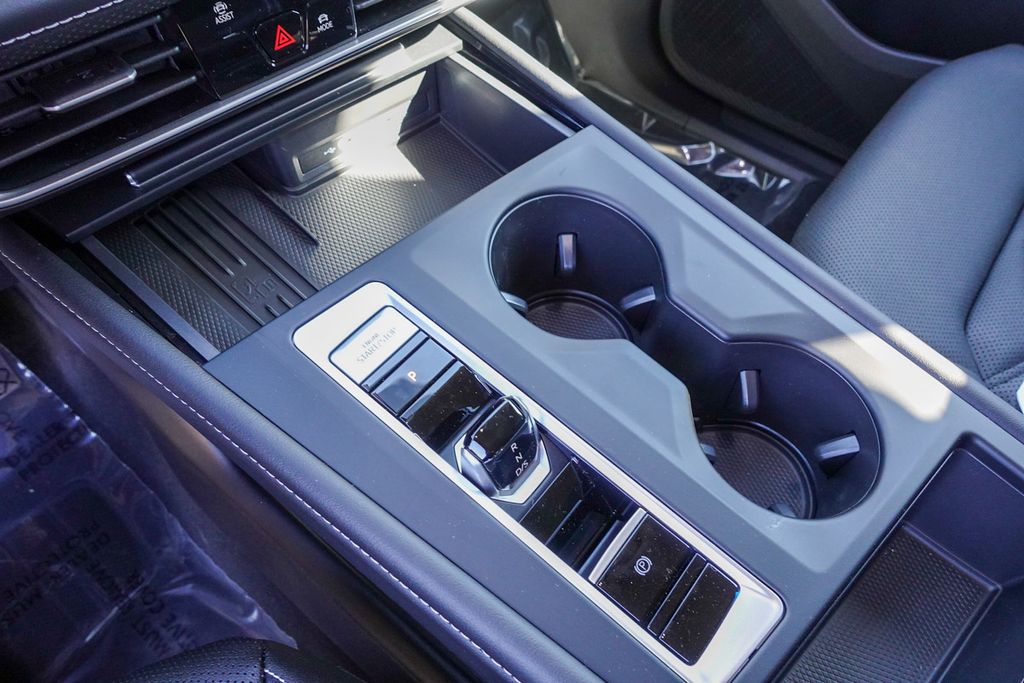 2025 Volkswagen Atlas SE photo 18