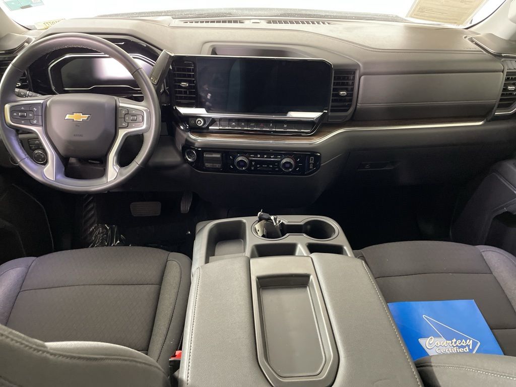 2025 Chevrolet Silverado 1500 LT photo 36