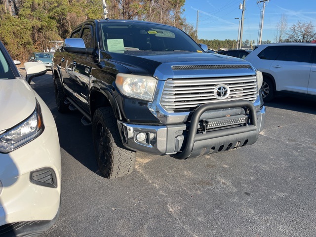 2015 Toyota Tundra Limited's photo