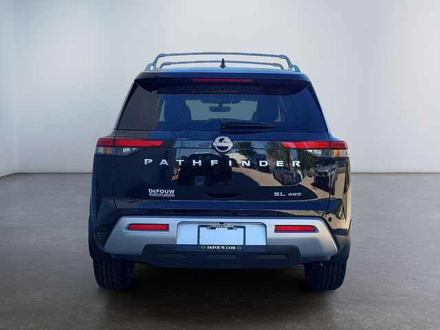 2025 Nissan Pathfinder SL photo 2