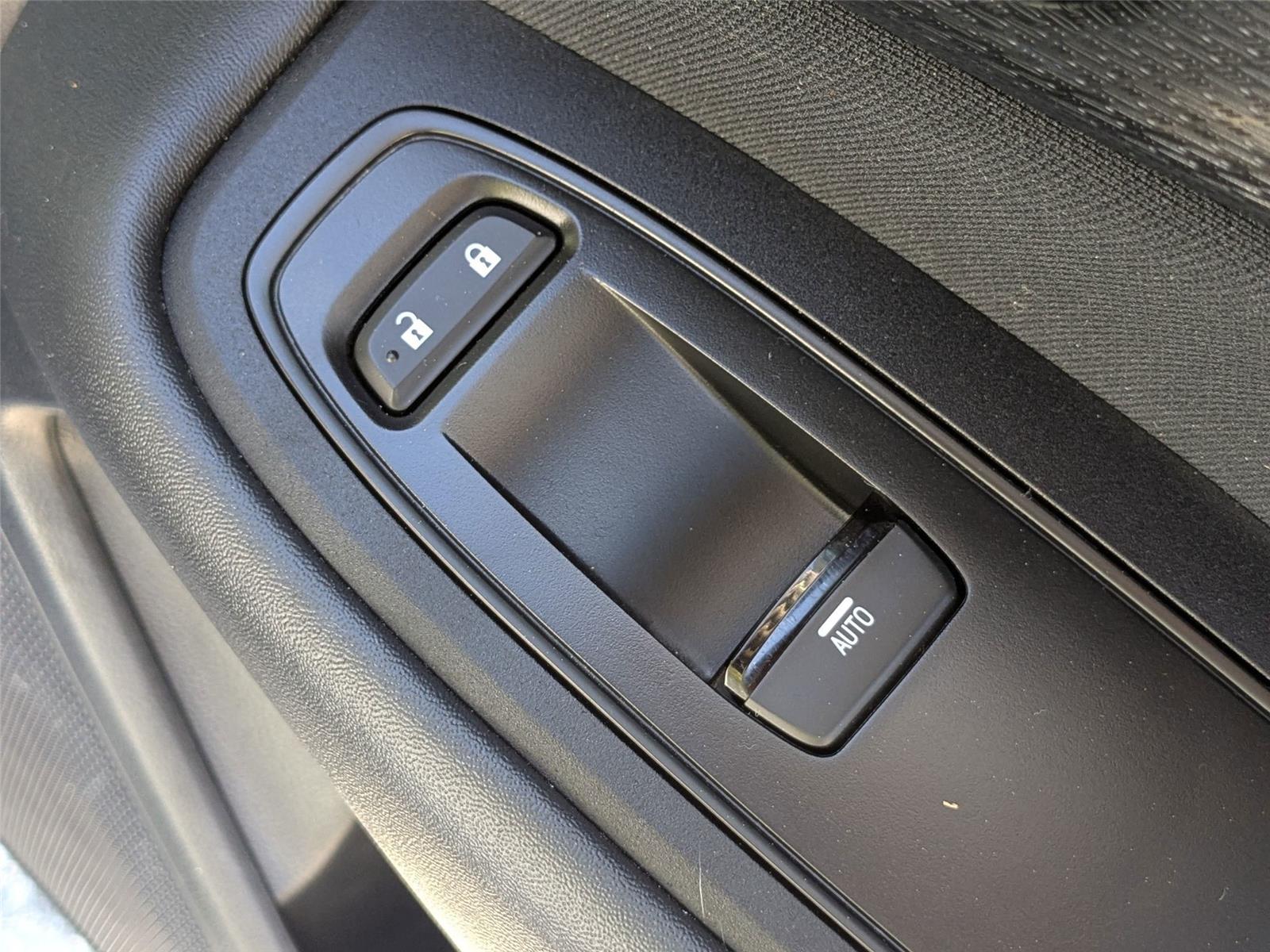 2023 Subaru Outback Premium photo 29