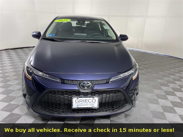 2021 Toyota Corolla LE photo 2