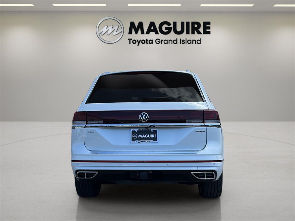 2024 Volkswagen Atlas SEL Premium R-Line photo 3
