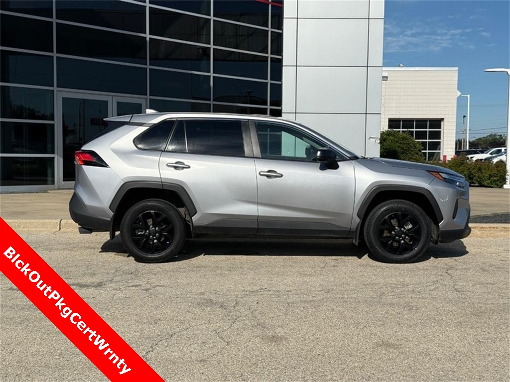 2024 Toyota RAV4 LE photo 2