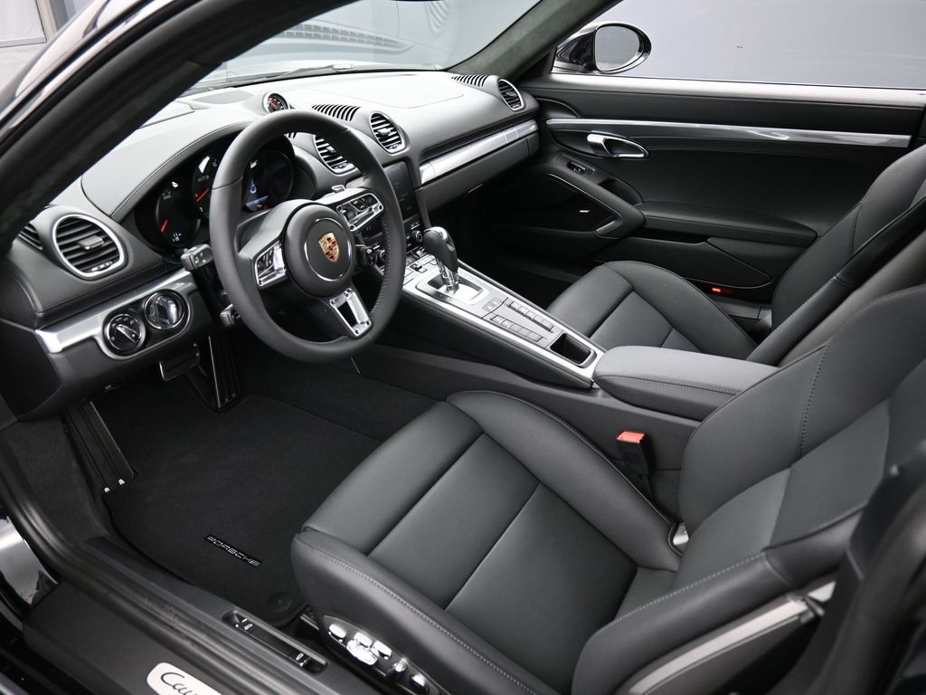 2025 Porsche Cayman GTS 4.0 photo 3