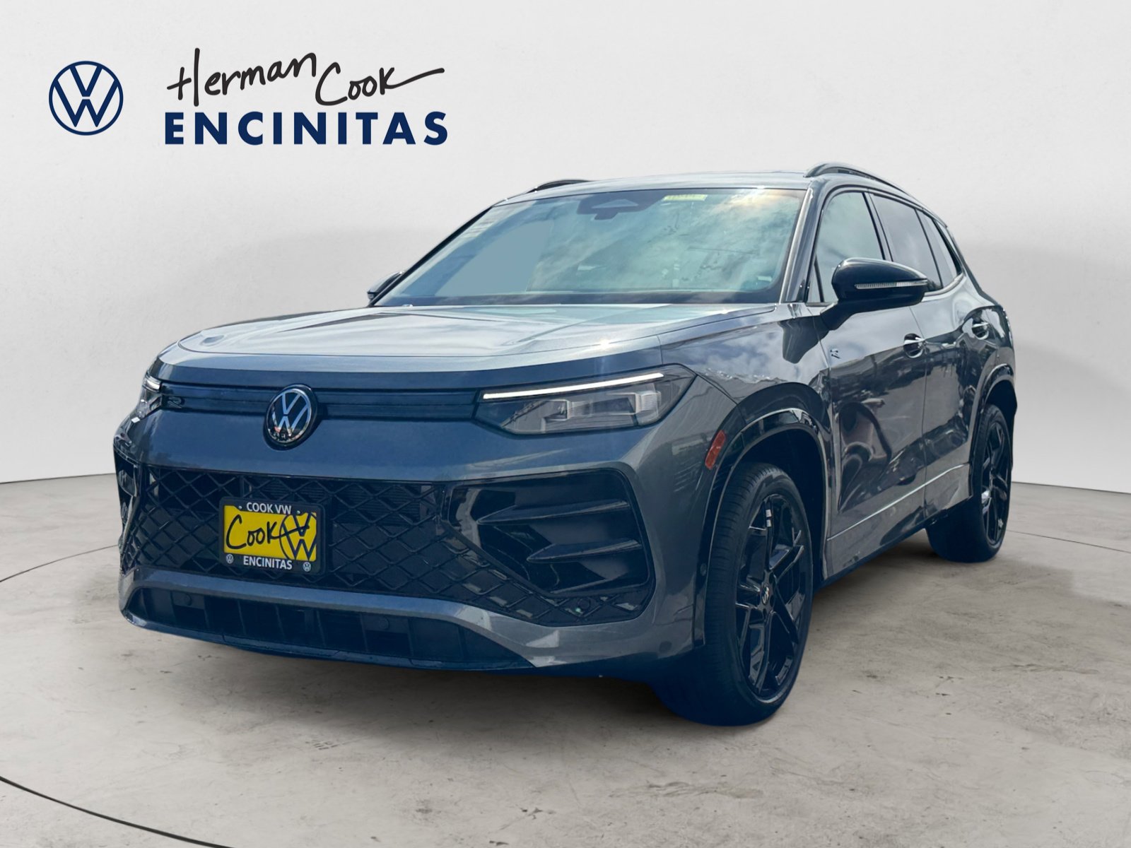 2026 Volkswagen Tiguan SE R-LINE BLACK's photo