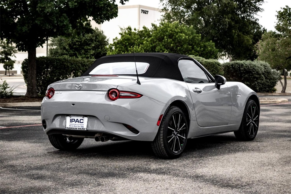 2025 Mazda MX-5 Miata Miata Grand Touring photo 5