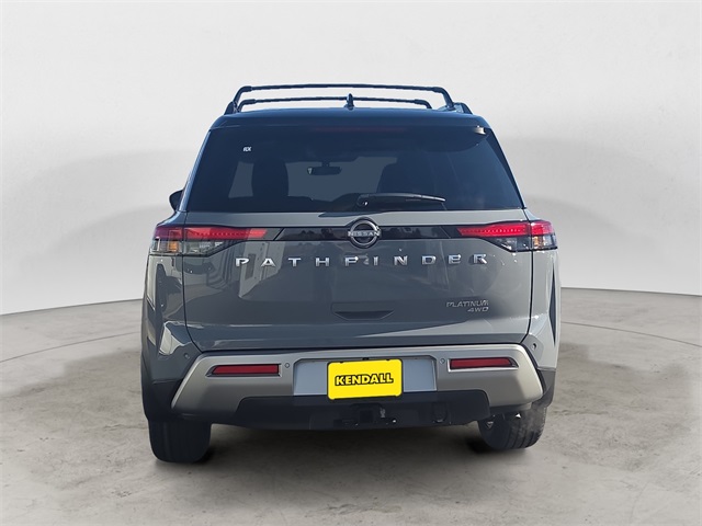 2025 Nissan Pathfinder Platinum photo 3