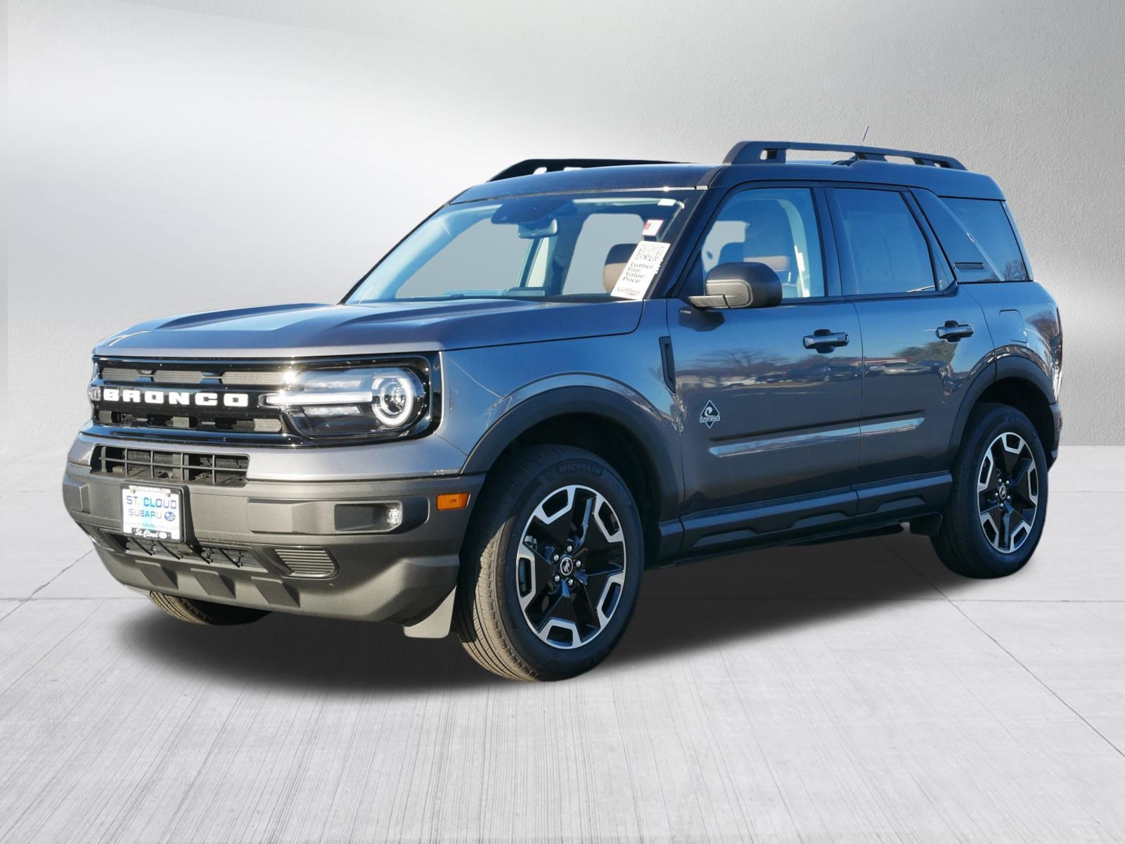 2023 Ford Bronco Sport Outer Banks photo 3