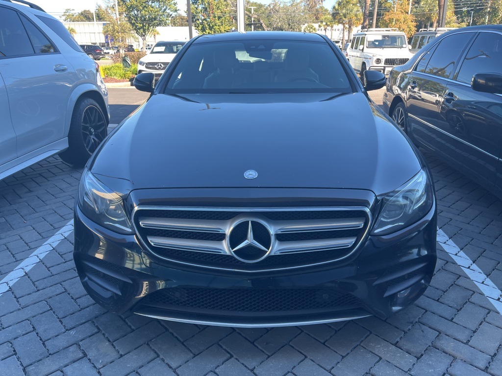 2017 Mercedes Benz E 300 Sedan photo 3