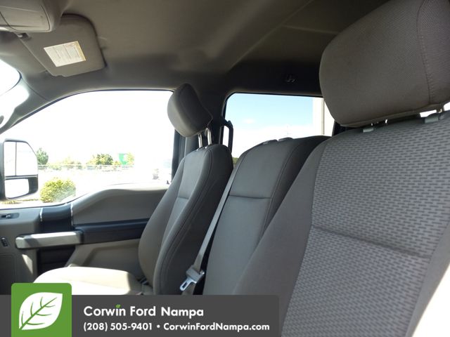 Used 2017 Gray Ford XLT image 13