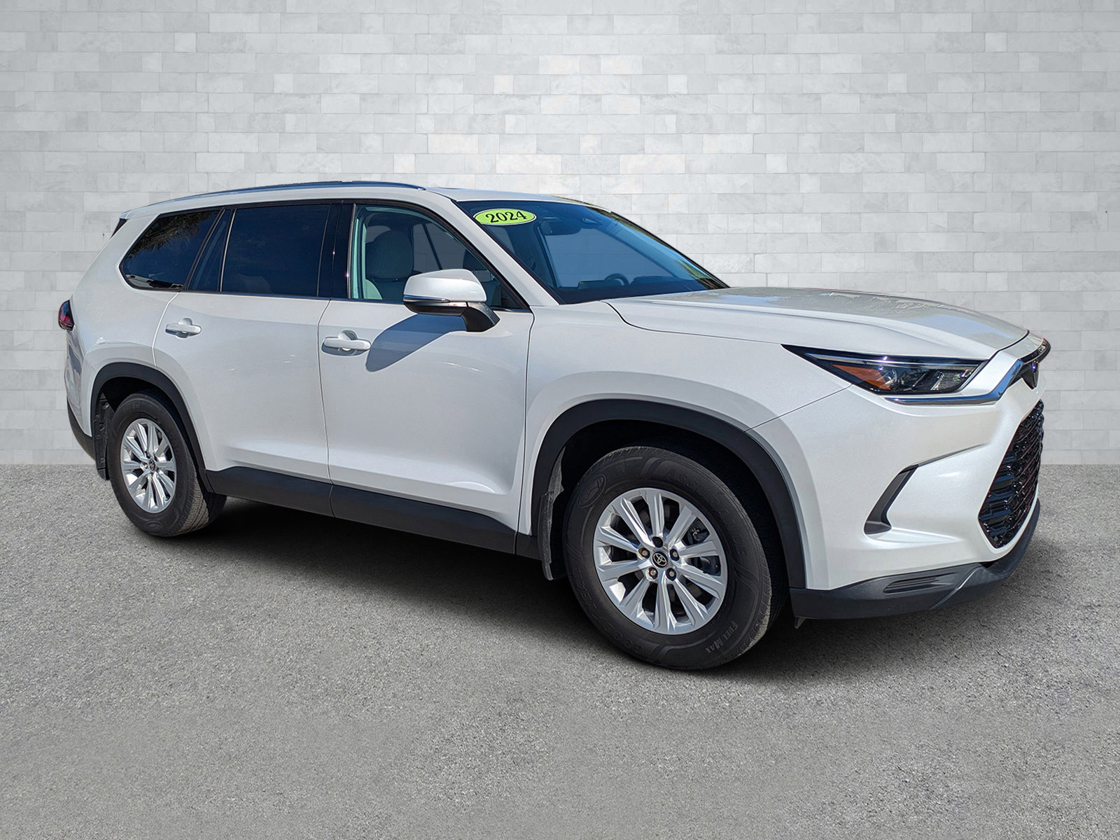 2024 Toyota Grand Highlander XLE's photo