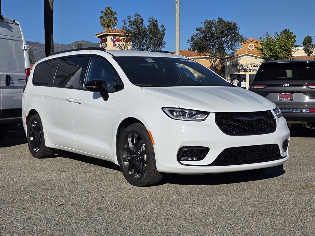 2026 Chrysler Pacifica