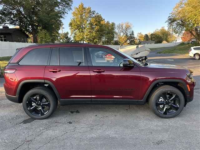 2025 Jeep Grand Cherokee Altitude X photo 4