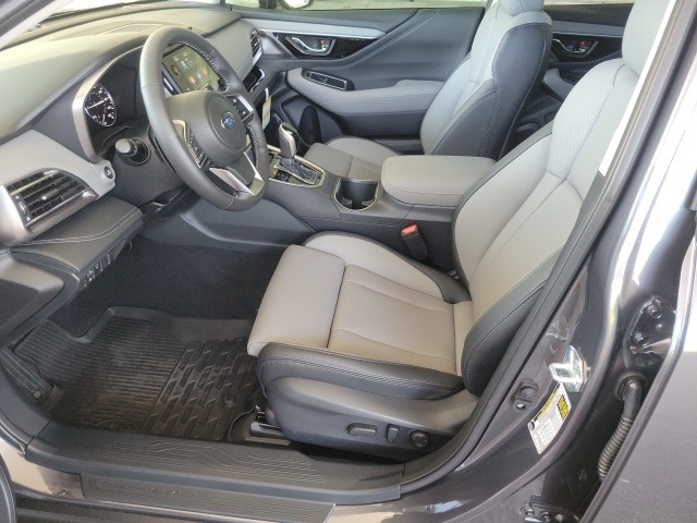 2025 Subaru Outback Limited photo 8
