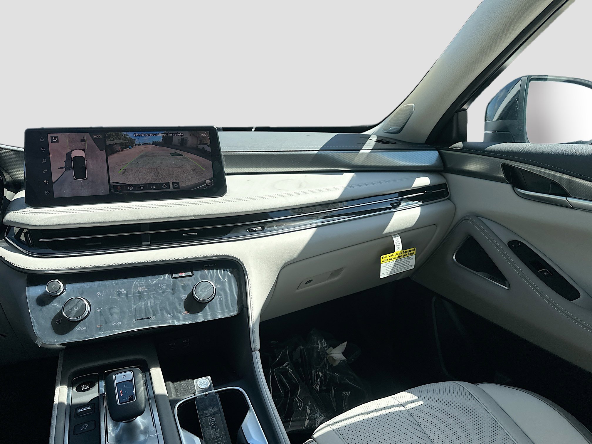 2026 Infiniti QX60 Luxe photo 17