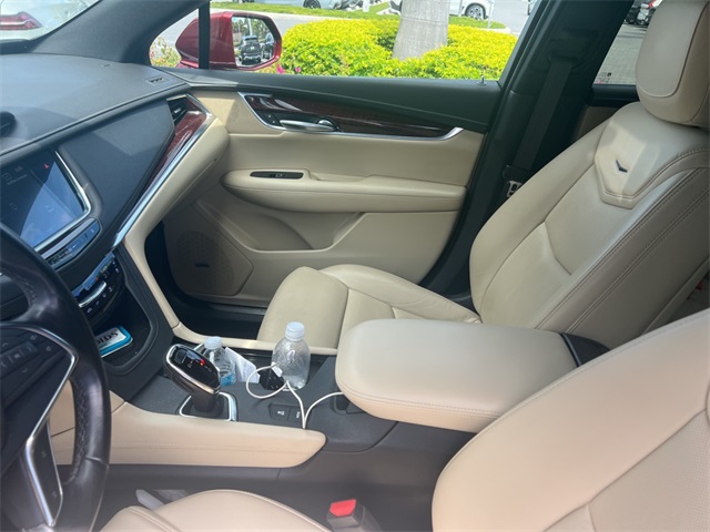 2018 Cadillac XT5 Premium Luxury photo 9