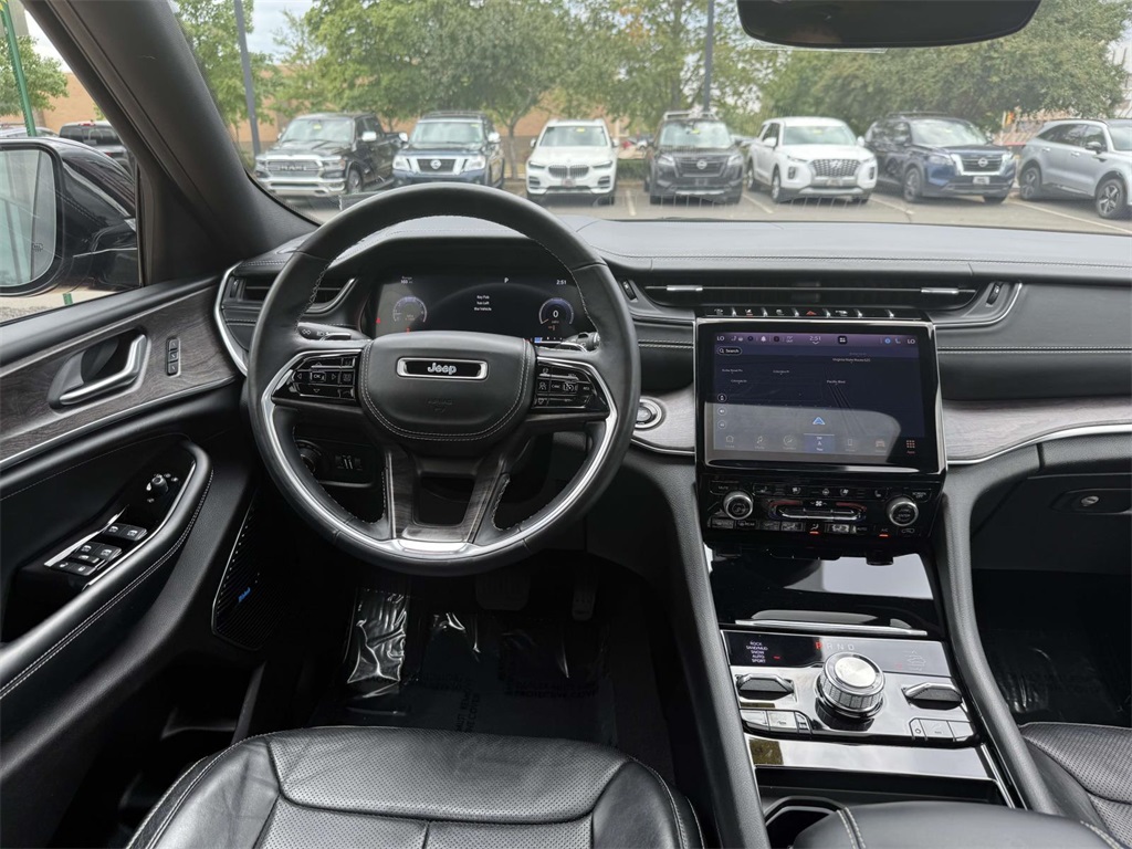 2022 Jeep Grand Cherokee Overland photo 17