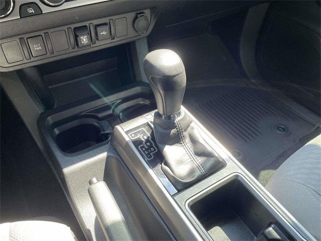 2022 Toyota Tacoma SR5 photo 15