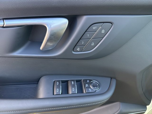 2026 Buick Enclave Sport Touring photo 10