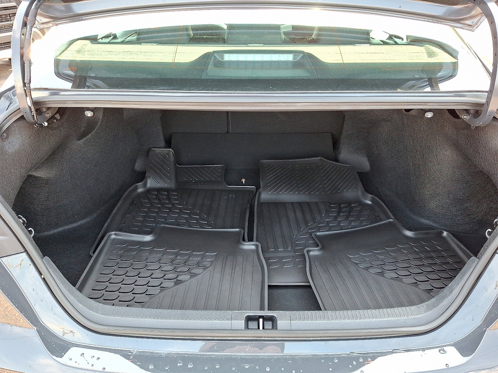 2025 Toyota Camry SE photo 24