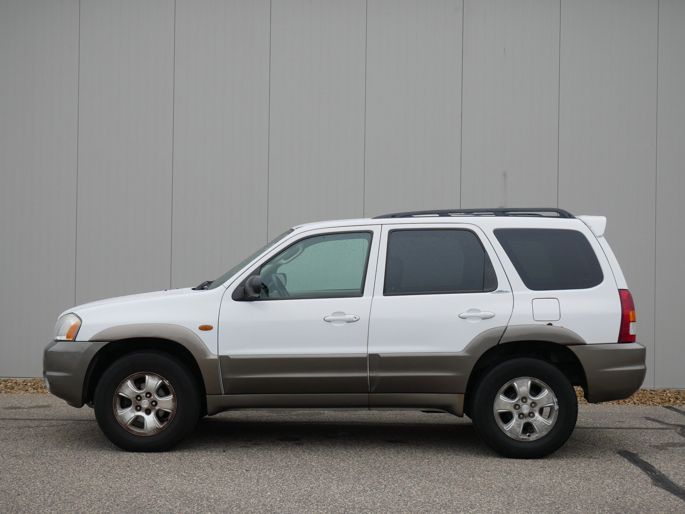 Used 2003 Mazda Tribute ES with VIN 4F2CZ96163KM41177 for sale in Hastings, Minnesota