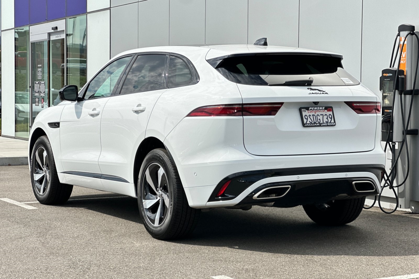 2025 Jaguar F-PACE P400 R-Dynamic S photo 2
