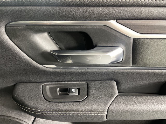 2026 Ram 1500 Laramie photo 16
