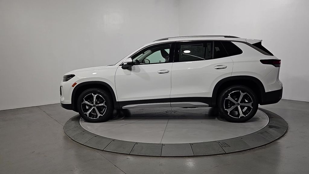 2025 Volkswagen Tiguan SE photo 2